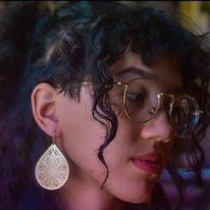 Meet your Posher, Avery